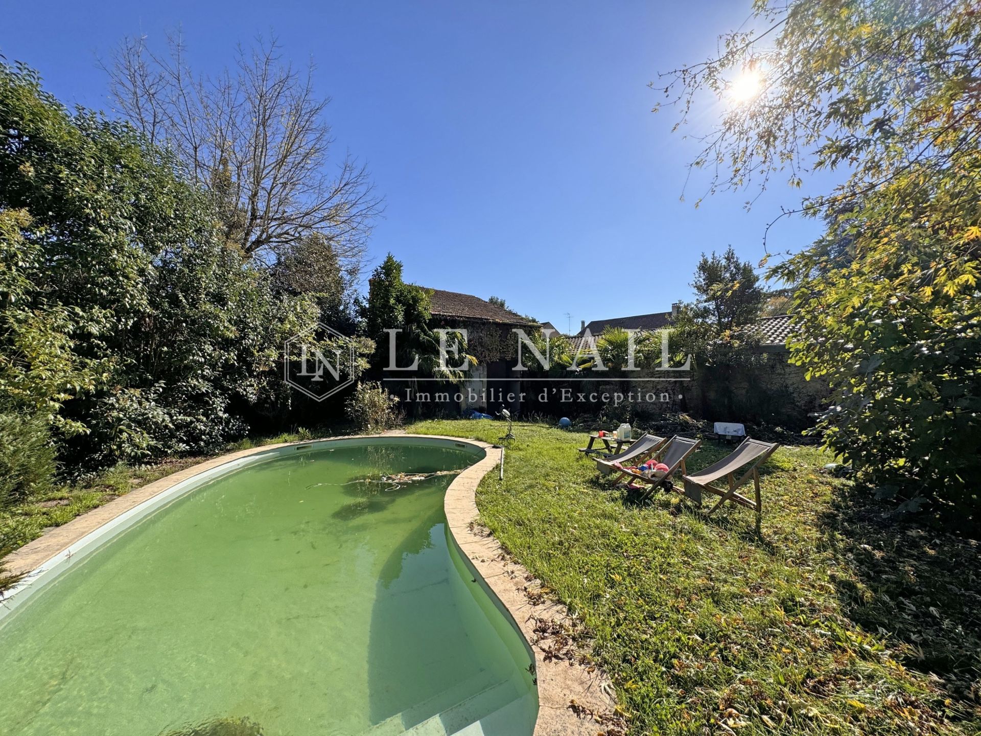 mansion (hôtel particulier) 9 rooms for sale on BERGERAC (24100)
