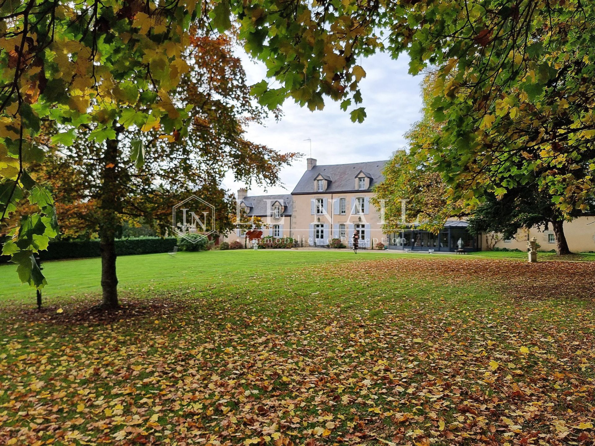 property 14 rooms for sale on ALENCON (61000)