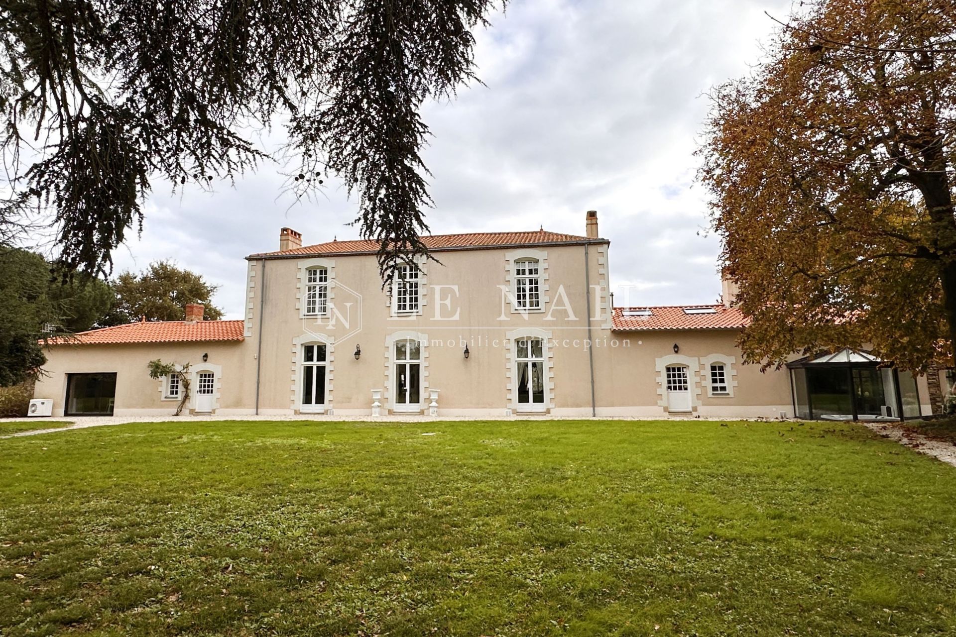 property 14 rooms for sale on LE LOROUX BOTTEREAU (44430)