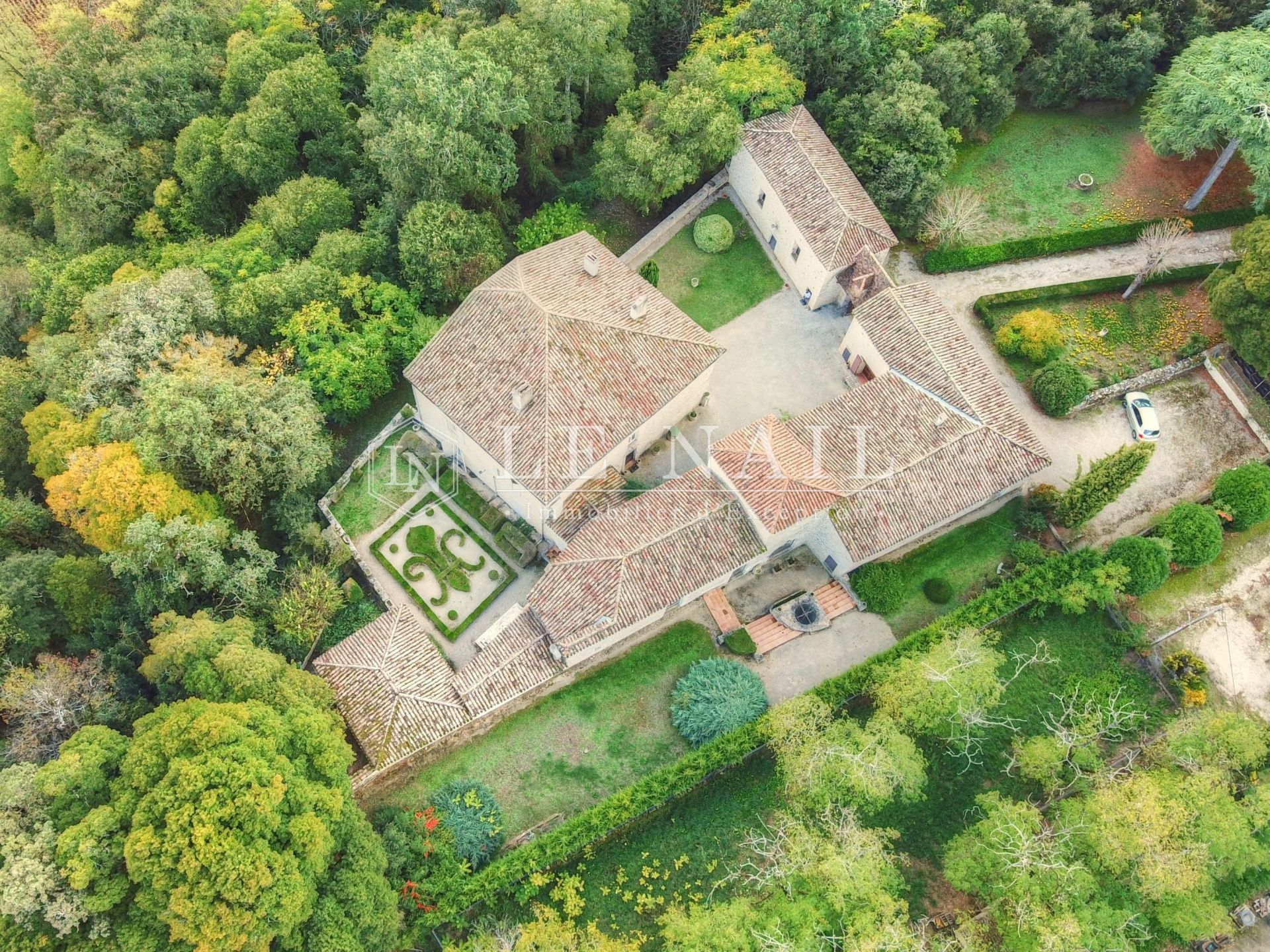 castle 12 rooms for sale on VILLENEUVE SUR LOT (47300)