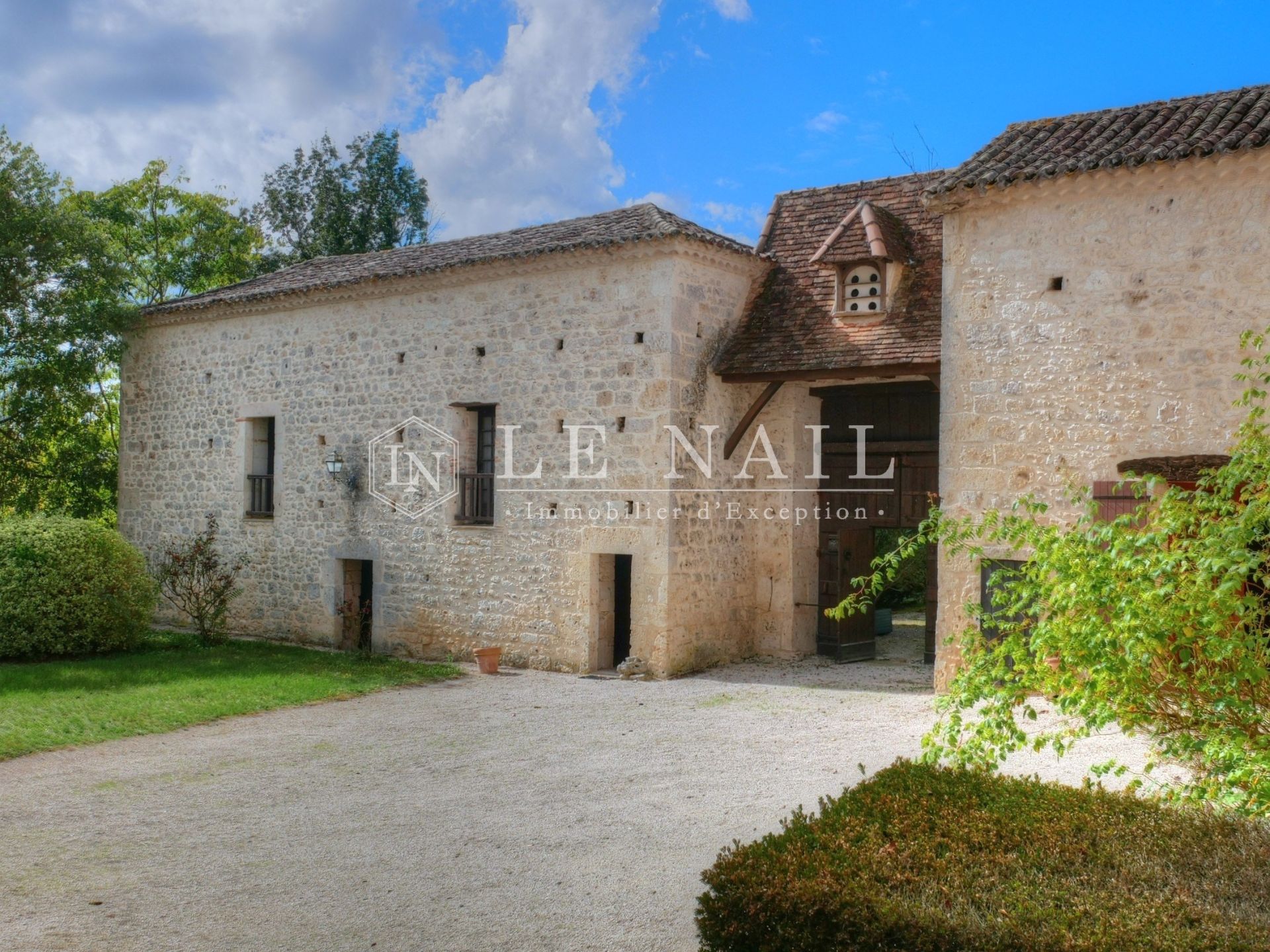 castle 12 rooms for sale on VILLENEUVE SUR LOT (47300)