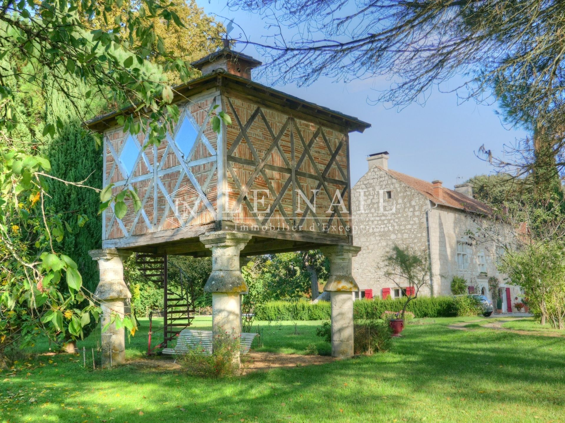 manor house 10 rooms for sale on AGEN (47000)