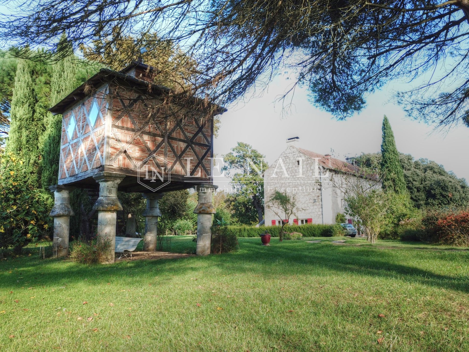 manor house 10 rooms for sale on AGEN (47000)