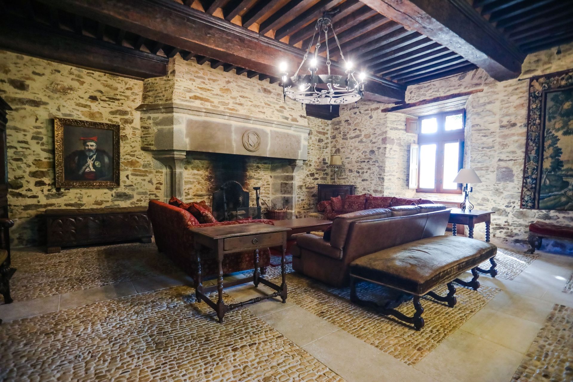château 25 pièces en vente à ARNAC POMPADOUR (19230)