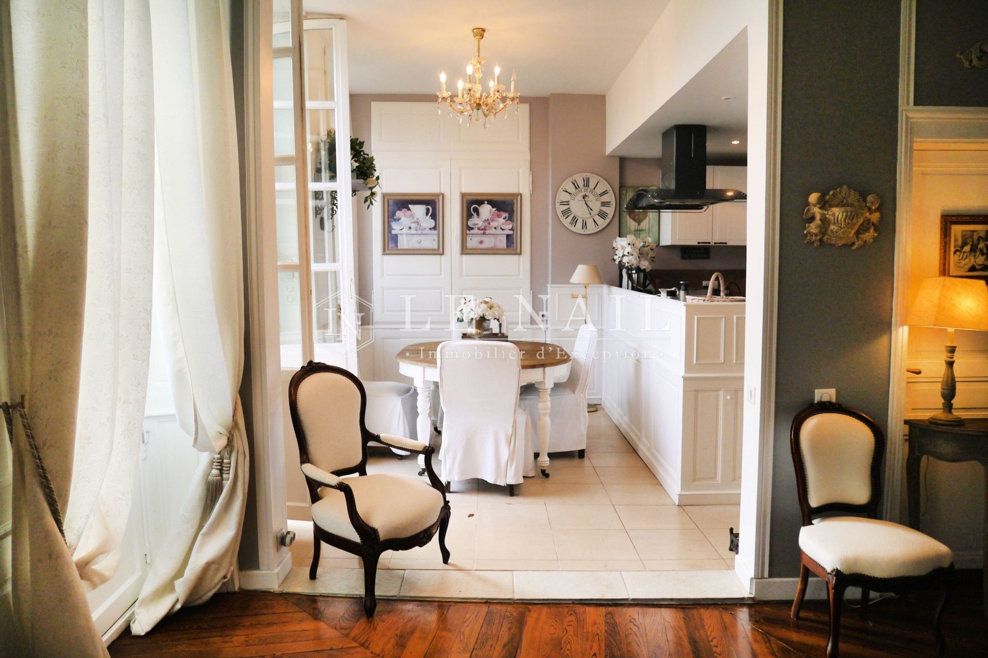 hôtel particulier 9 pièces en vente à ISSOUDUN (36100)