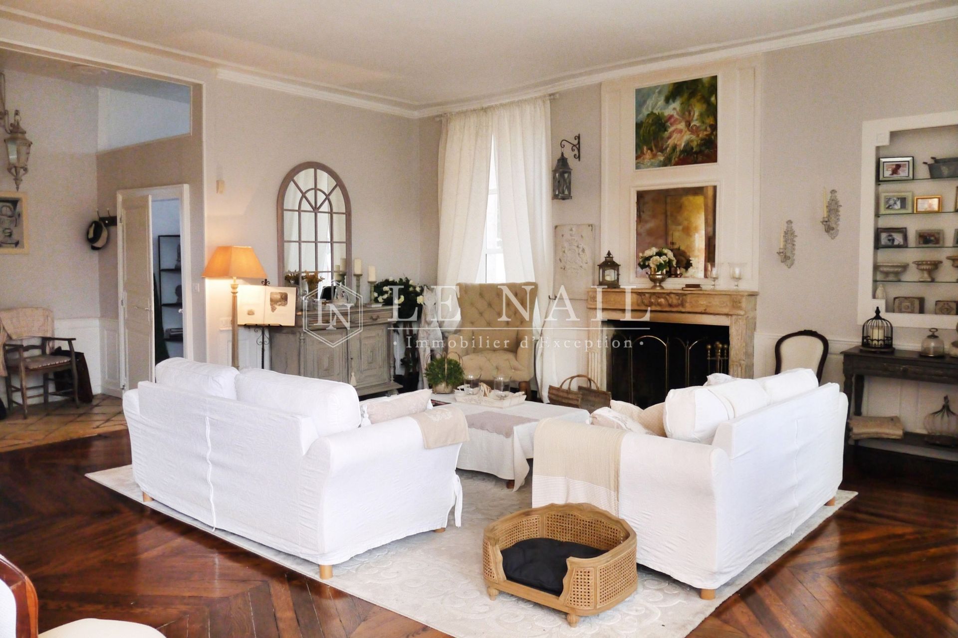 mansion (hôtel particulier) 9 rooms for sale on ISSOUDUN (36100)