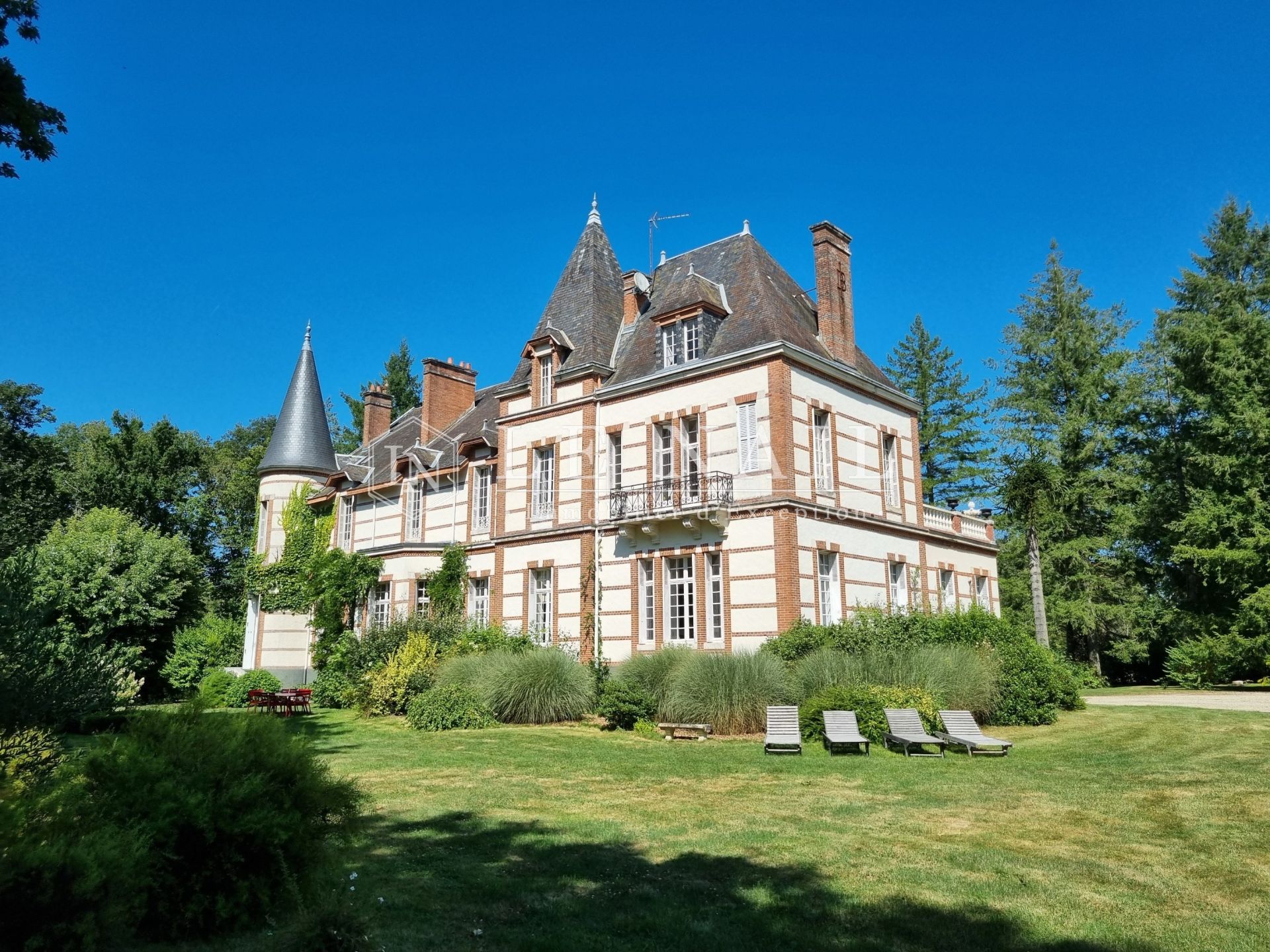 castle 24 rooms for sale on SALBRIS (41300)