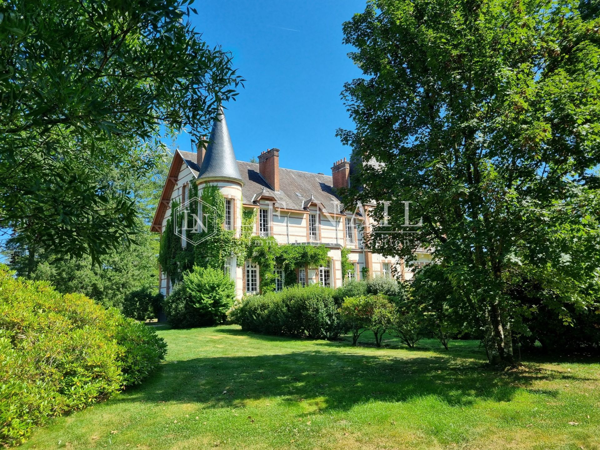 castle 24 rooms for sale on SALBRIS (41300)