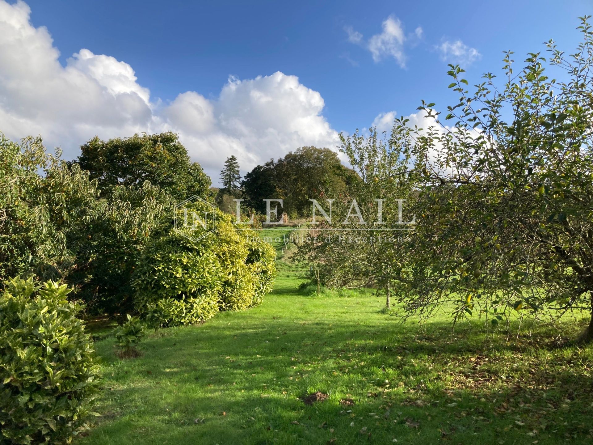 manoir 28 pièces en vente à MORLAIX (29600)