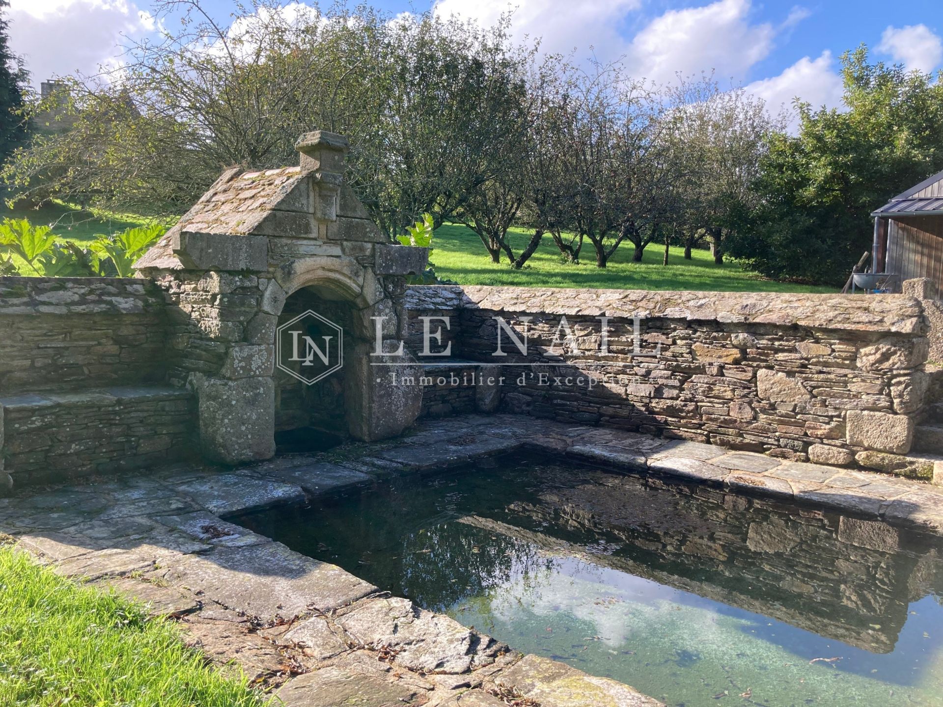 manoir 28 pièces en vente à MORLAIX (29600)