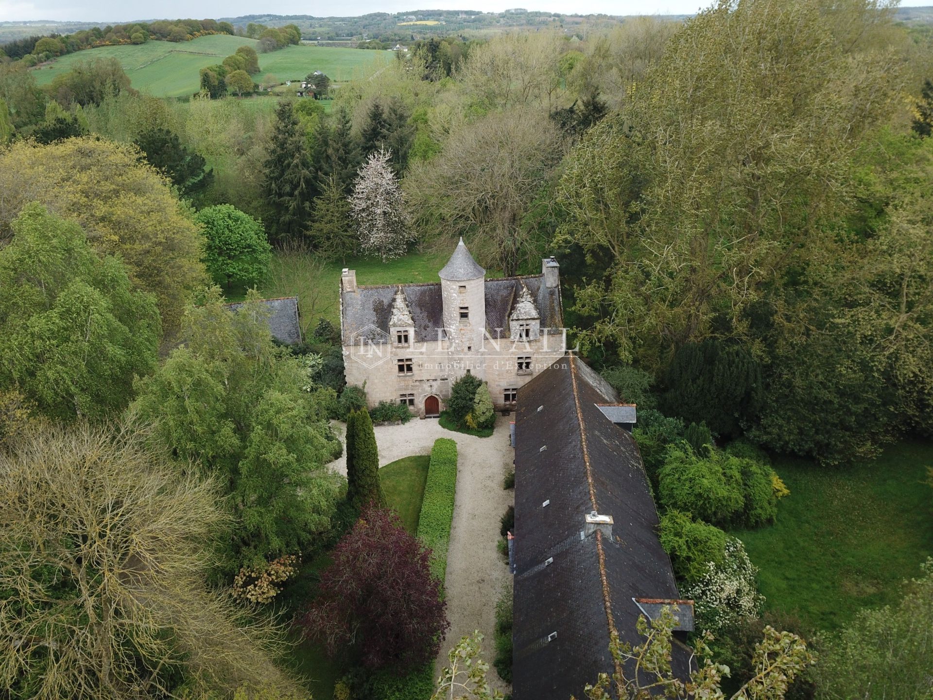 manoir 7 pièces en vente à GUINGAMP (22200)