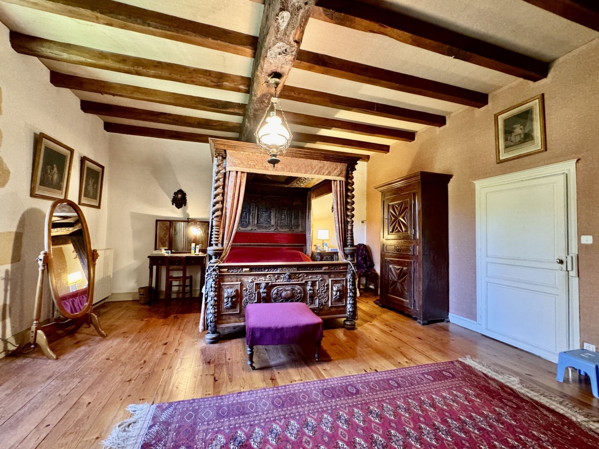 property 10 rooms for sale on BERGERAC (24100)