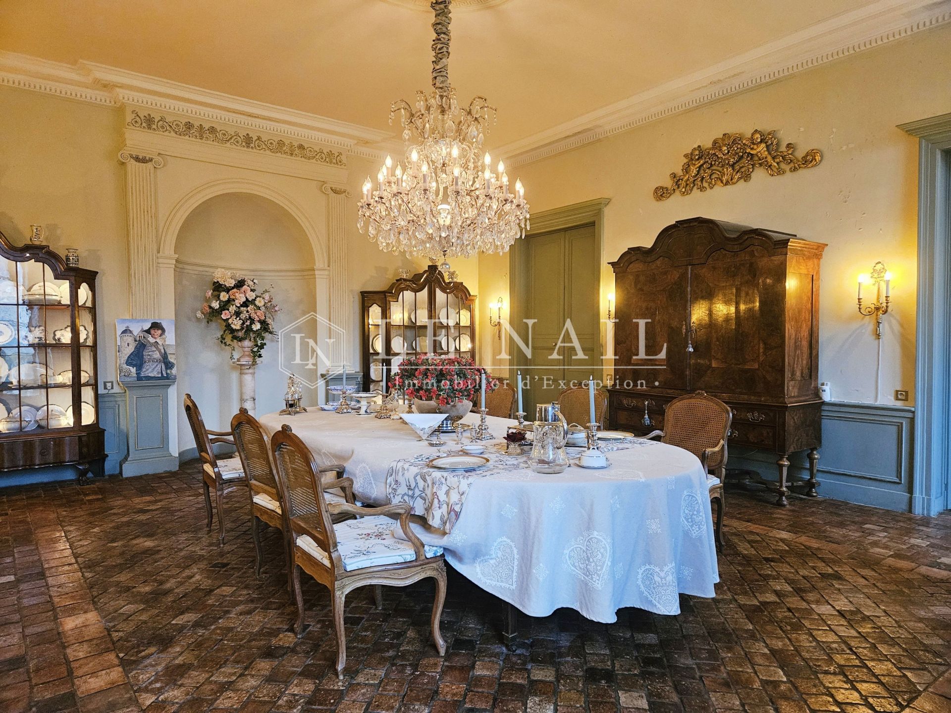 castle 36 rooms for sale on ANGERS (49000)
