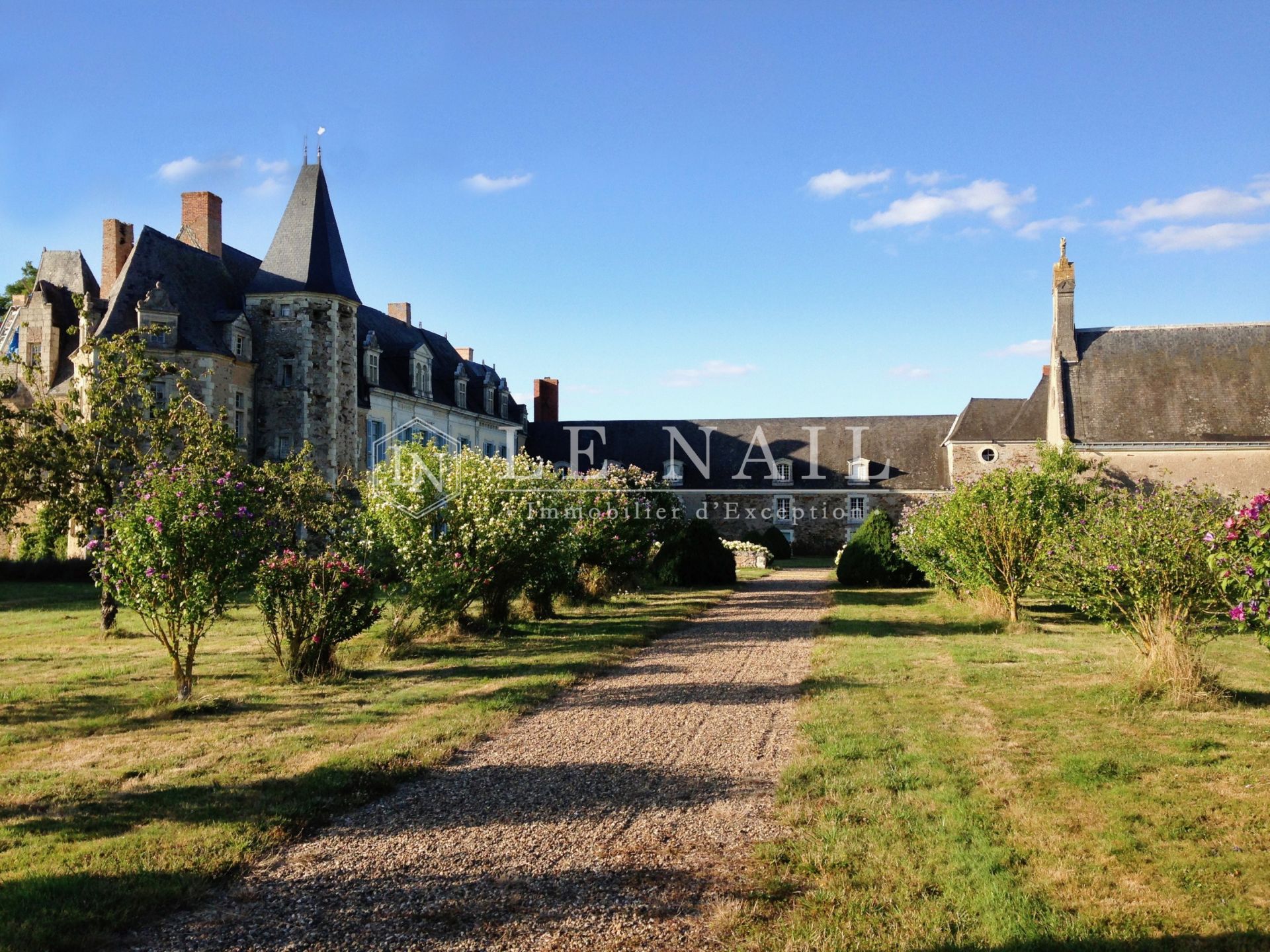 castle 36 rooms for sale on ANGERS (49000)
