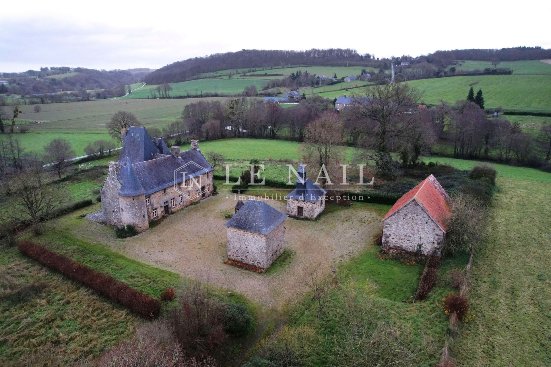 manoir 10 pièces en vente à AVRANCHES (50300)