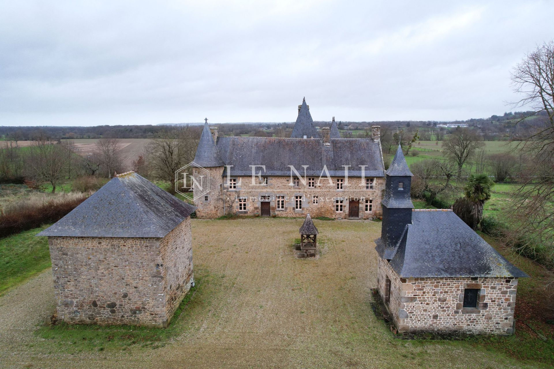 manoir 10 pièces en vente à AVRANCHES (50300)