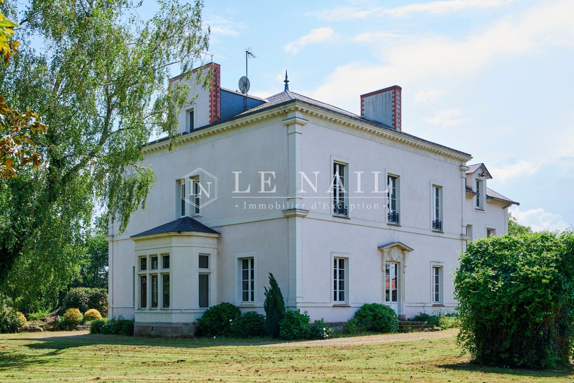 maison de maître 10 pièces en vente à DIVATTE SUR LOIRE (44450)