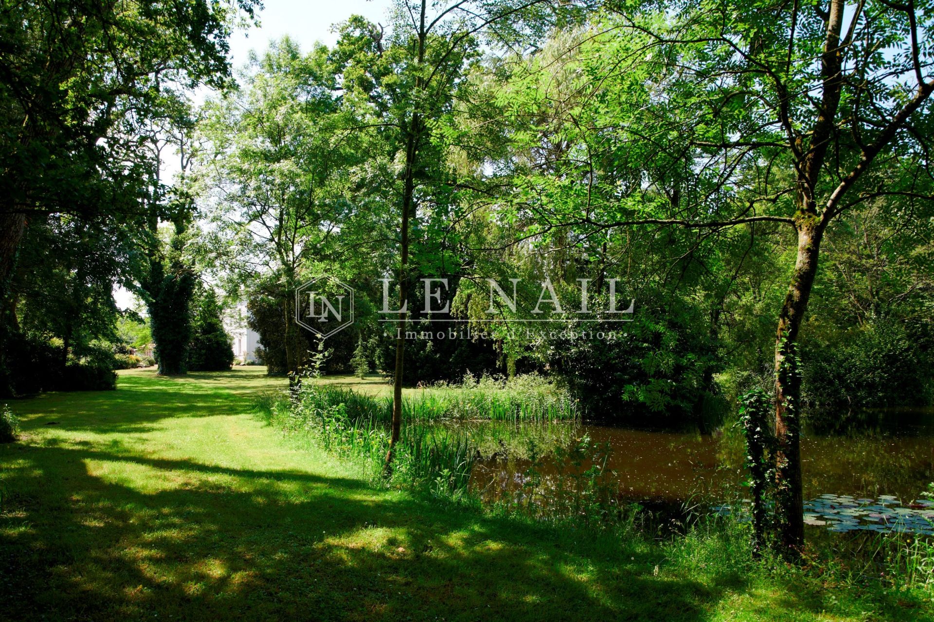 maison de maître 10 pièces en vente à DIVATTE SUR LOIRE (44450)
