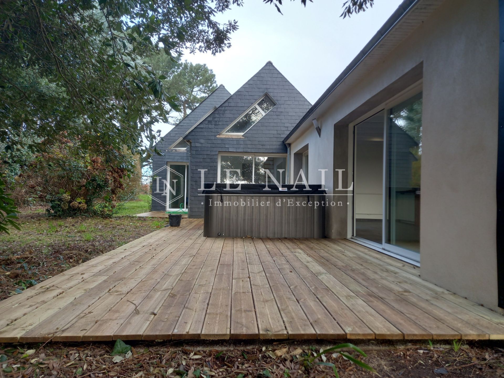 house 6 rooms for sale on TREGUNC (29910)