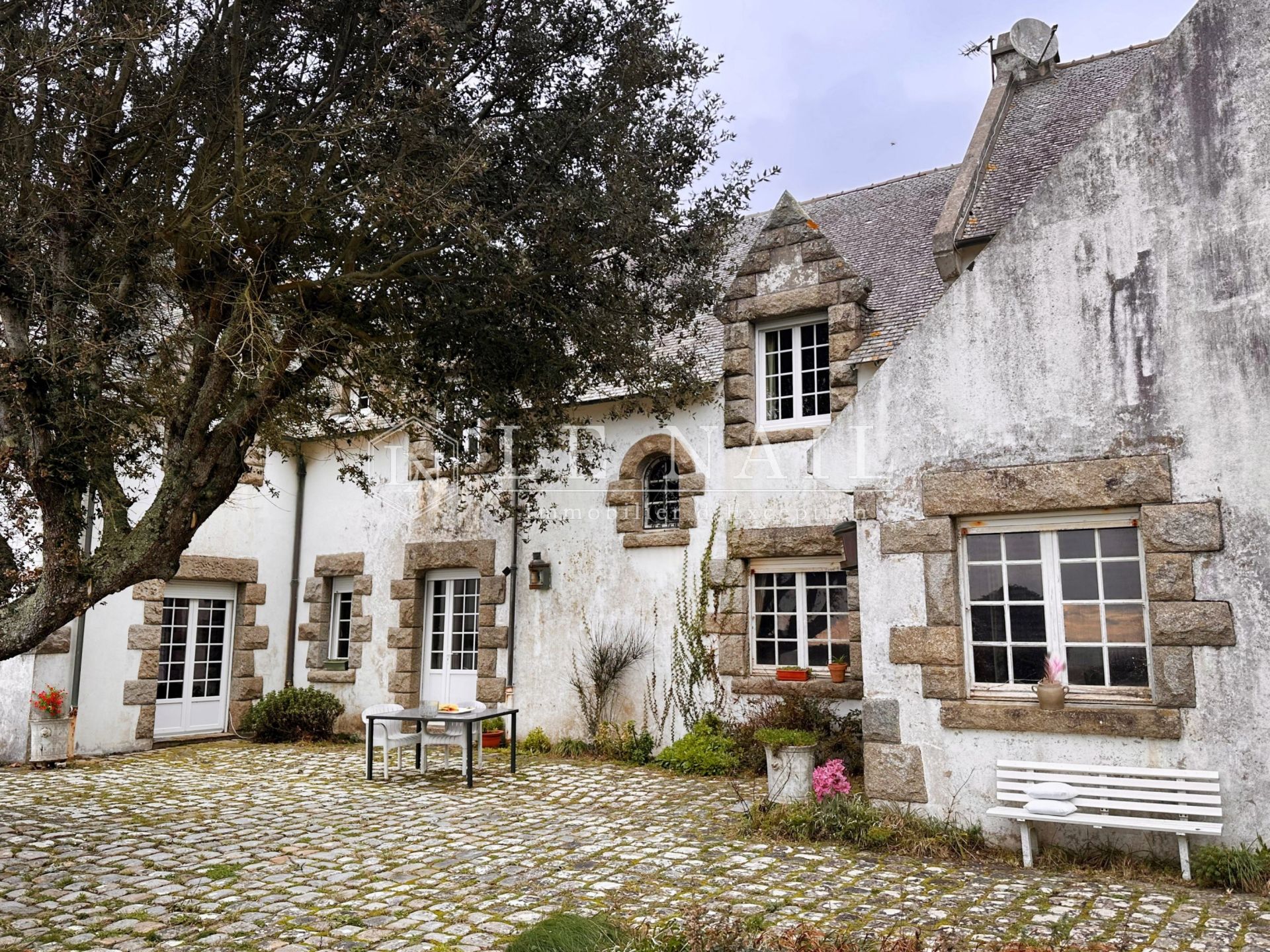 house 17 rooms for sale on PORNICHET (44380)