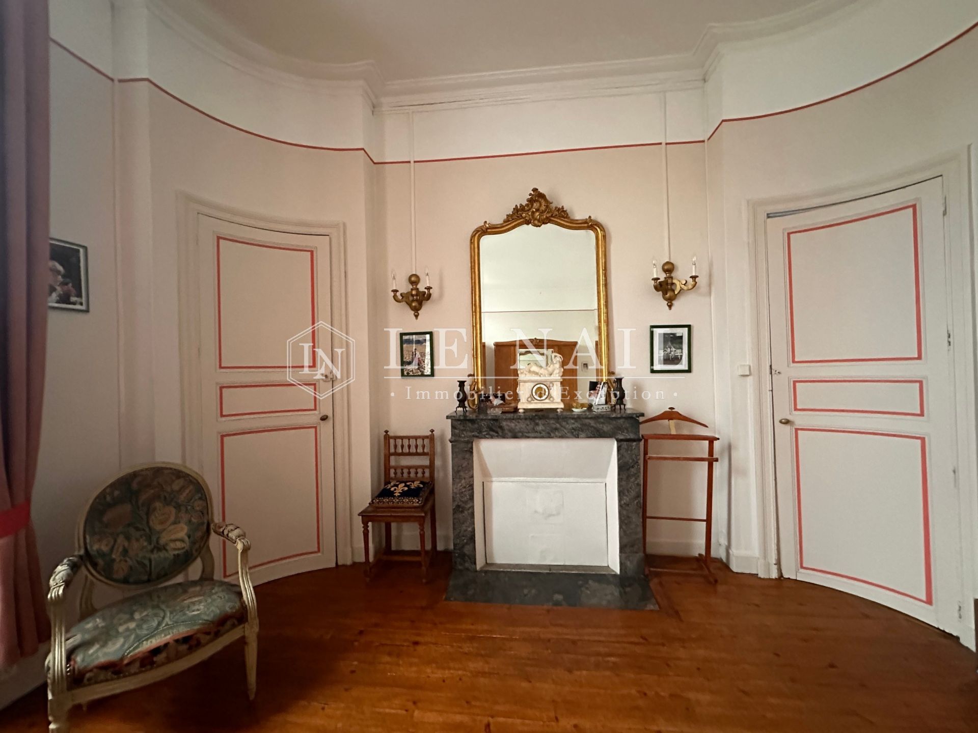 maison 11 pièces en vente à LA CHAPELLE HEULIN (44330)