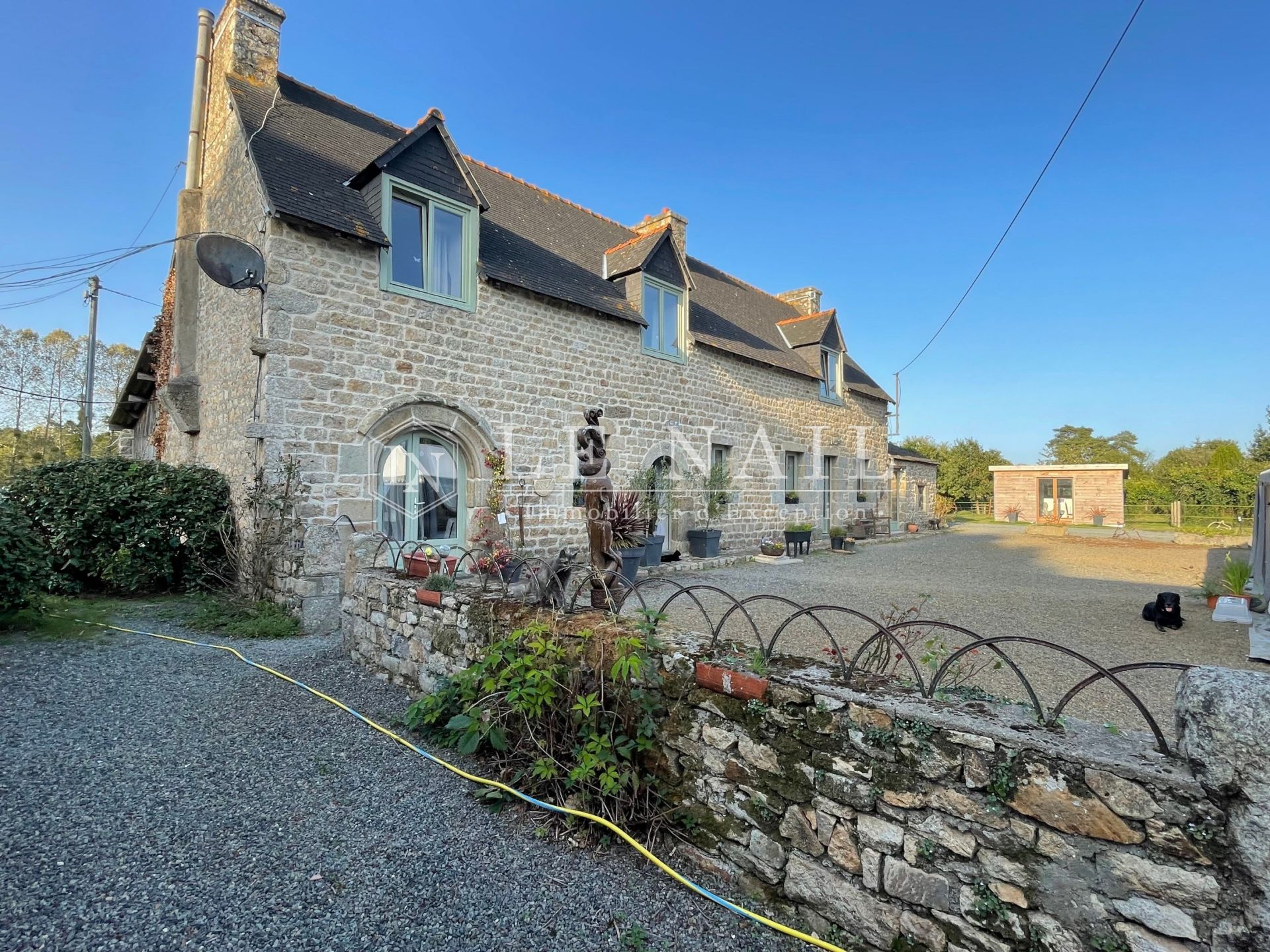 equestrian property 13 rooms for sale on GUINGAMP (22200)