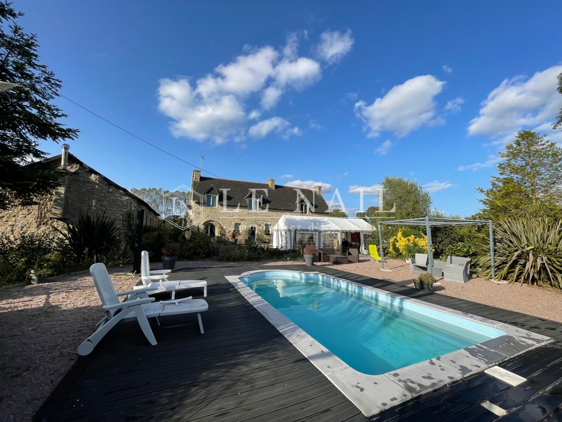 equestrian property 13 rooms for sale on GUINGAMP (22200)