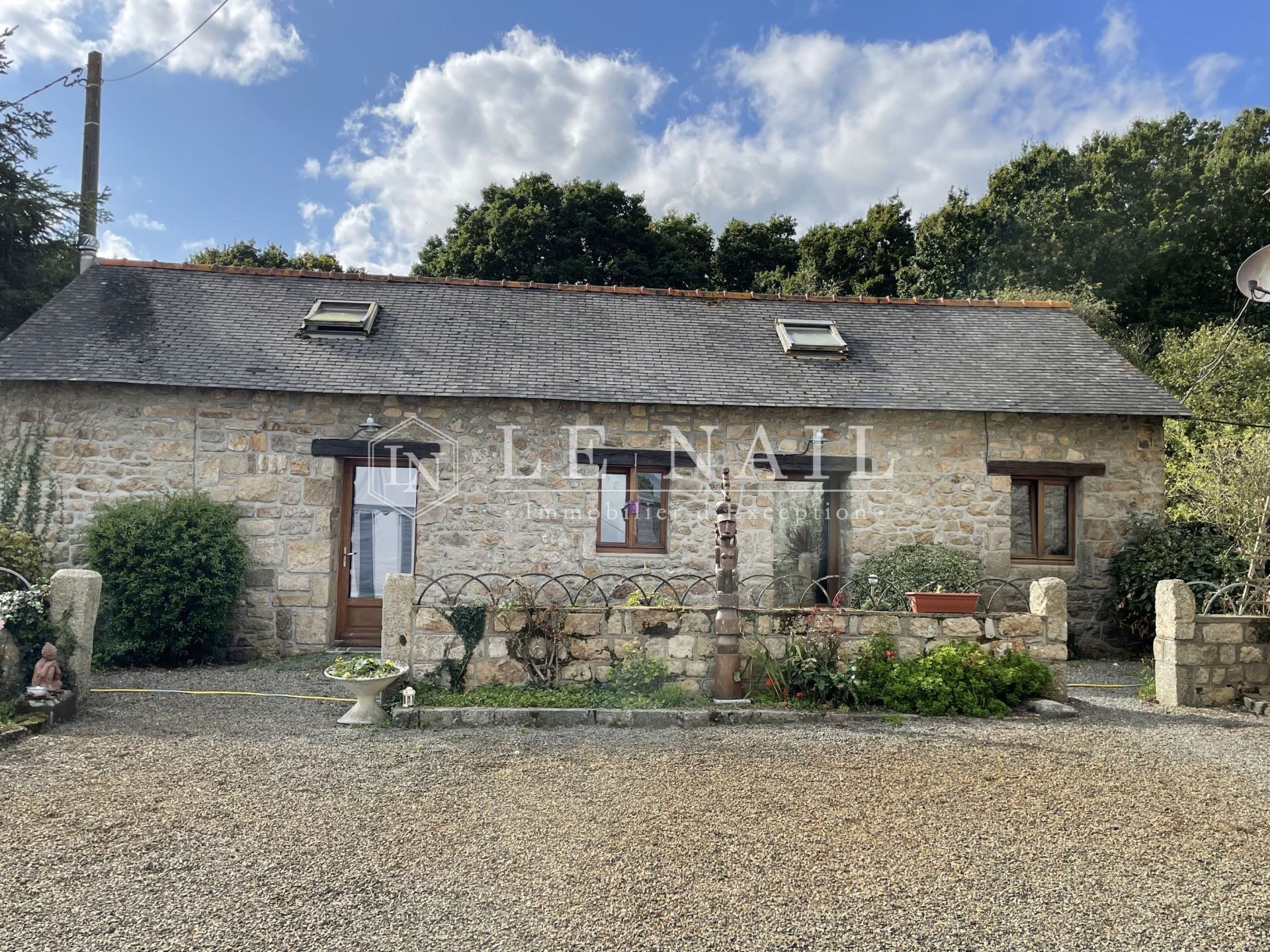 equestrian property 13 rooms for sale on GUINGAMP (22200)