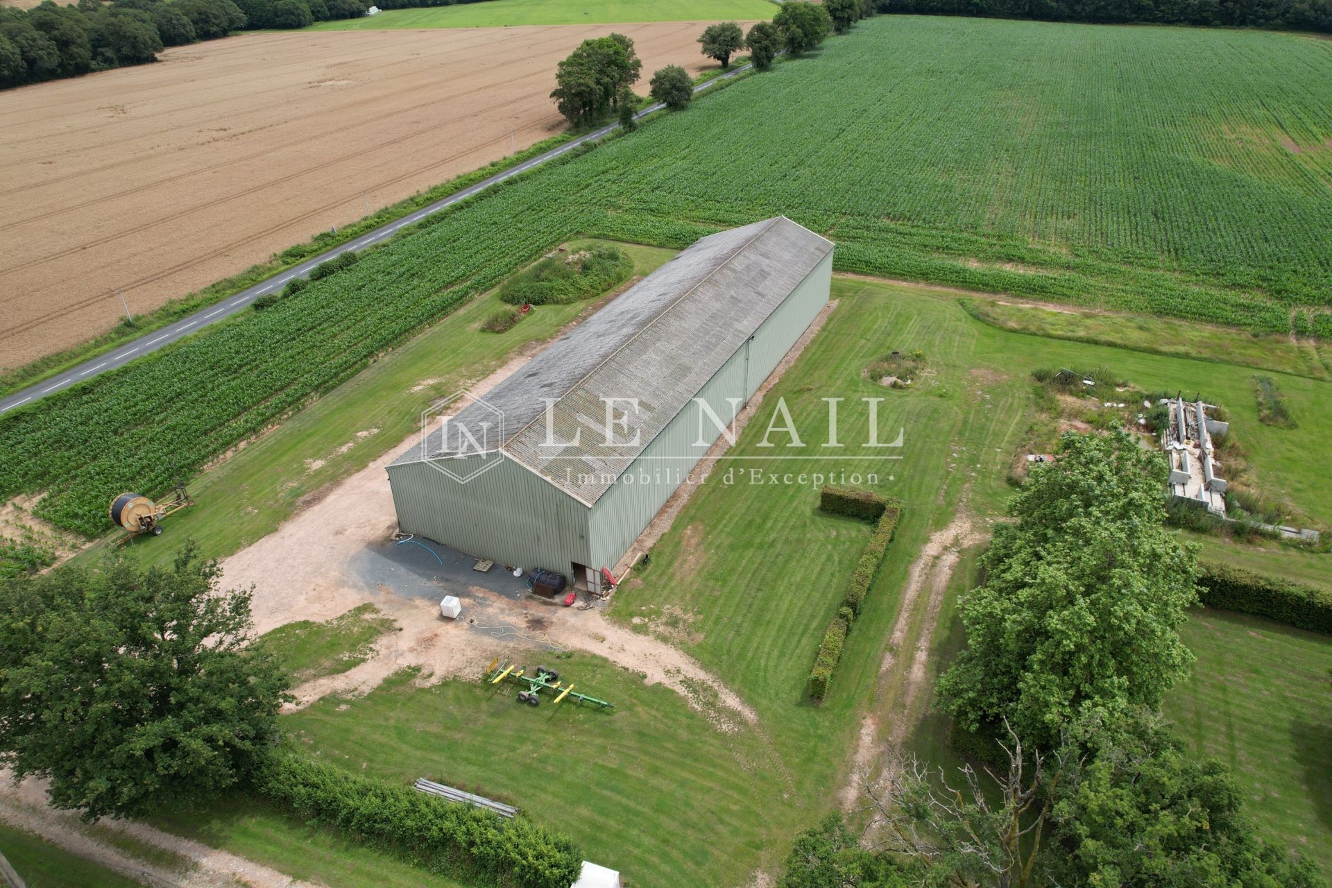 terrain agricole en vente à AINAY LE CHATEAU (03360)