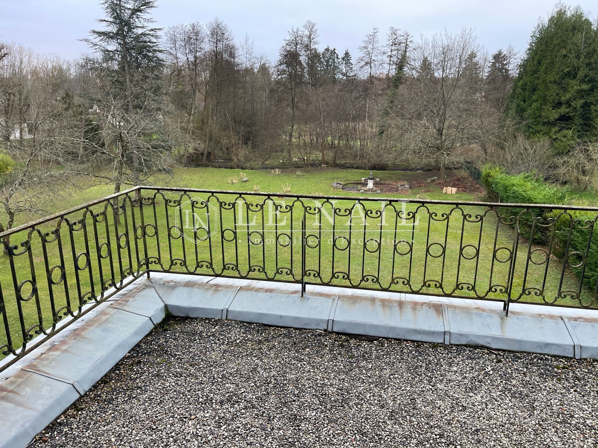 manoir 32 pièces en vente à COMPIEGNE (60200)