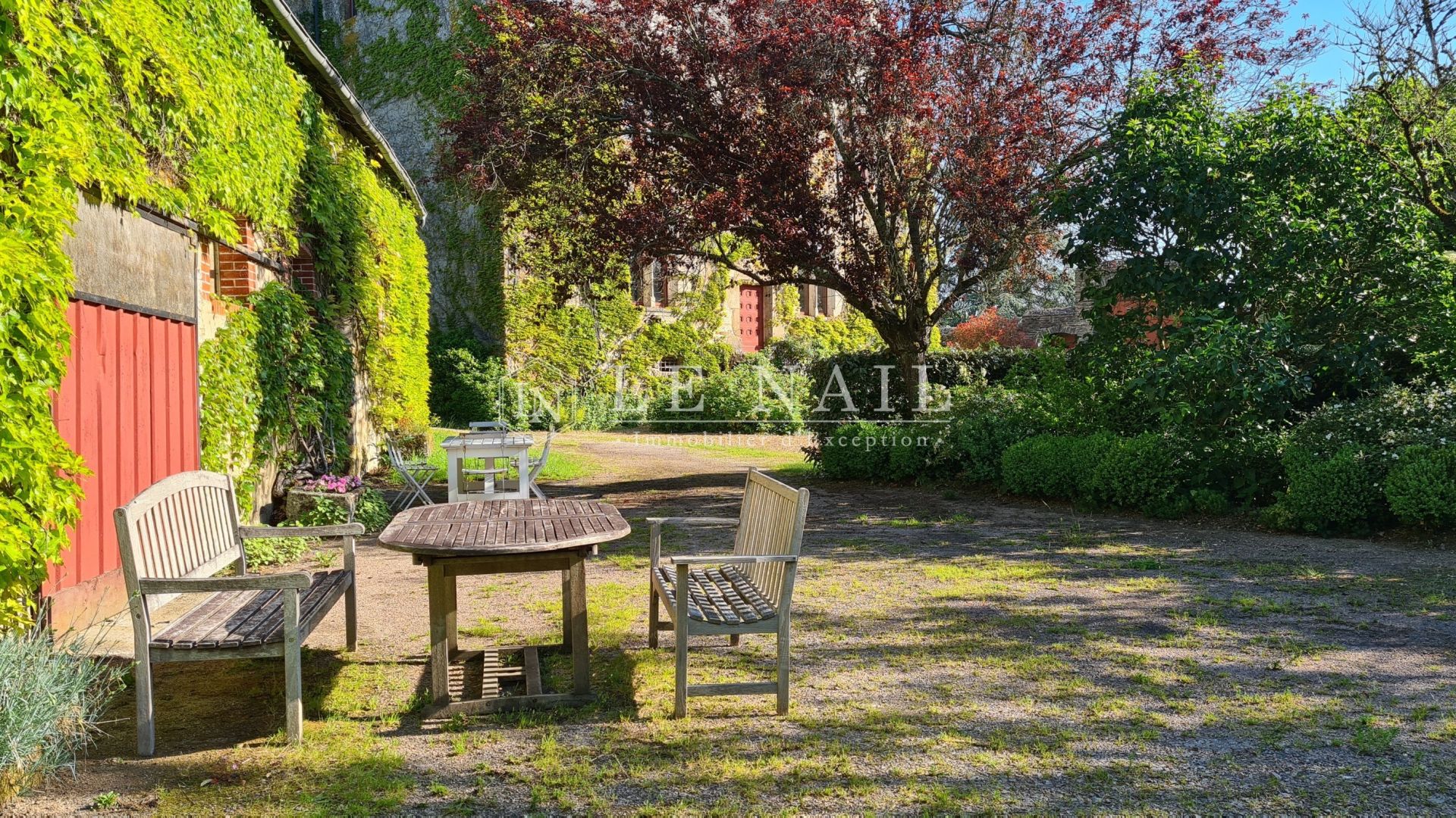 manoir 10 pièces en vente à SILLE LE GUILLAUME (72140)