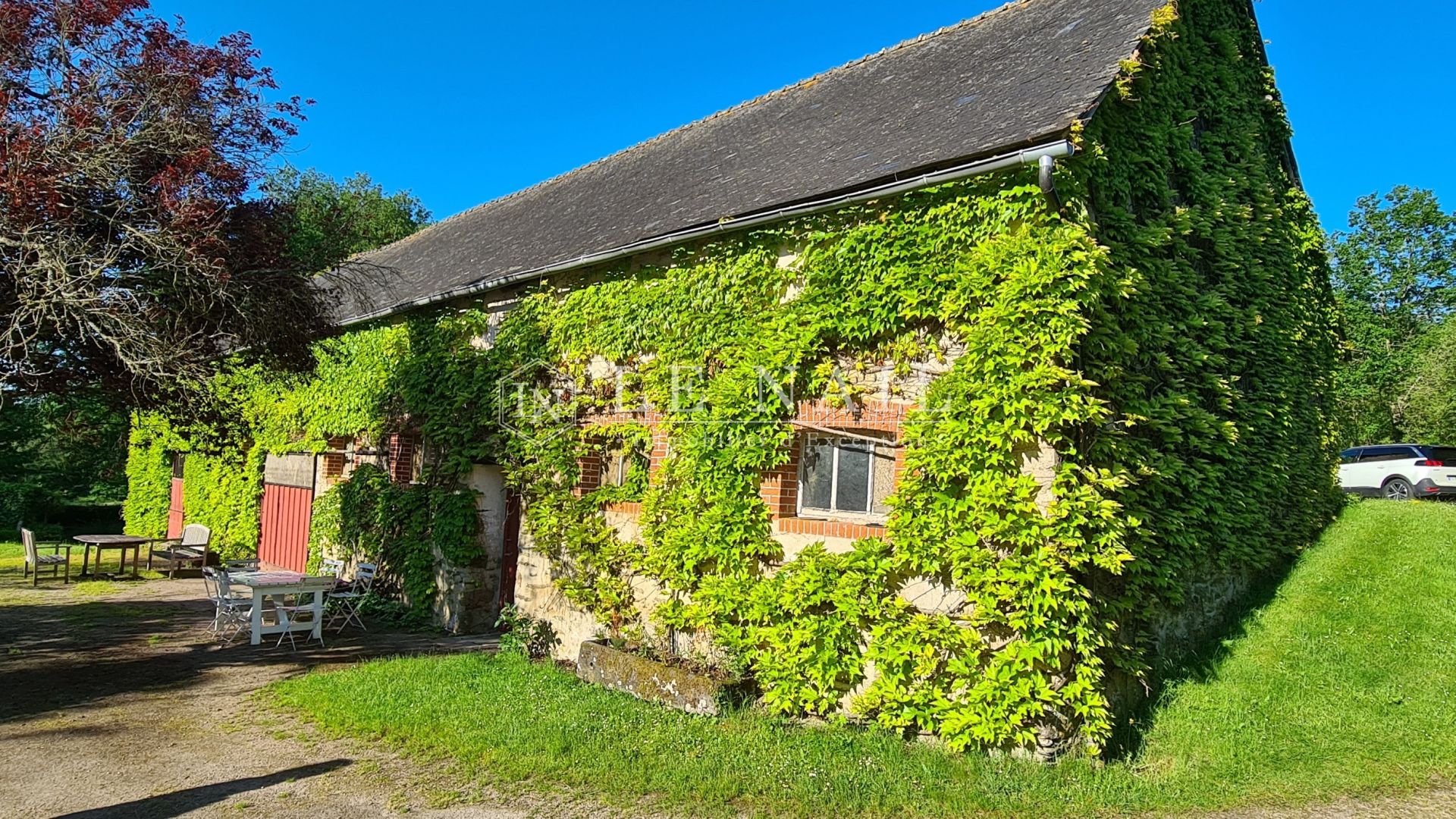 manoir 10 pièces en vente à SILLE LE GUILLAUME (72140)