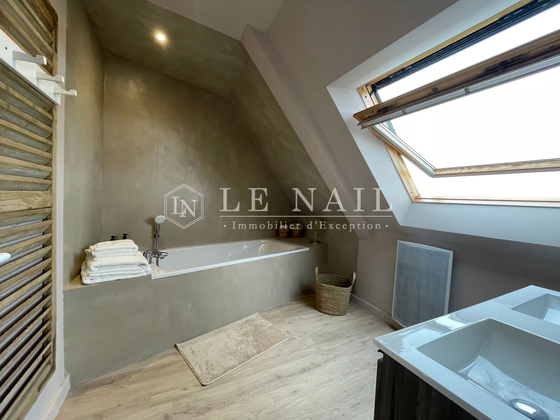house 4 rooms for sale on GUINGAMP (22200)