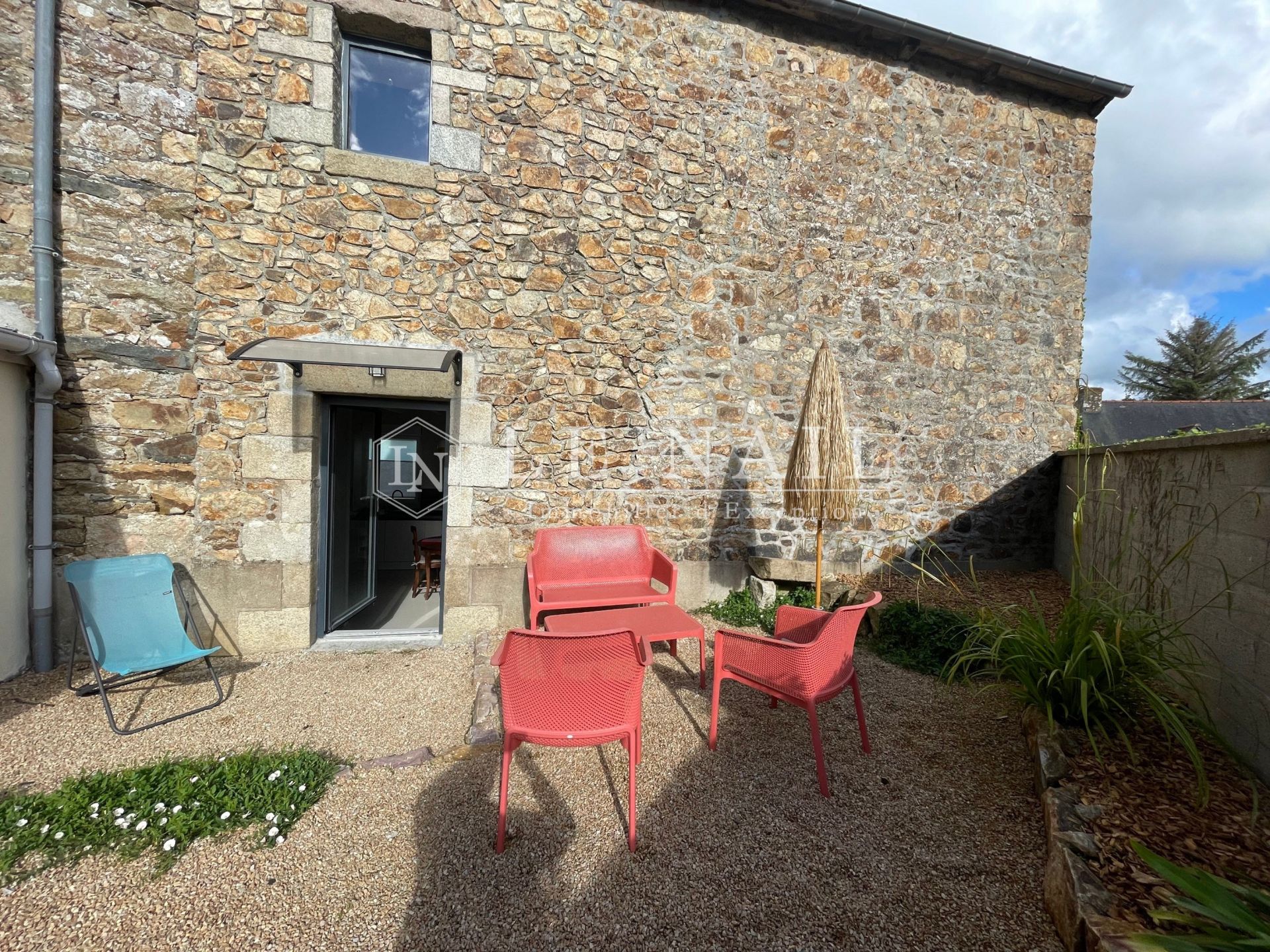 house 4 rooms for sale on GUINGAMP (22200)