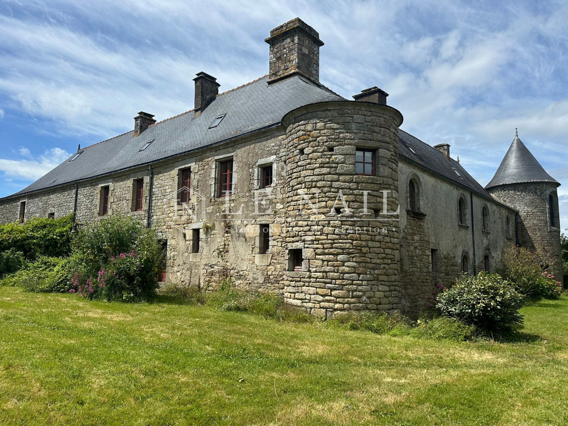 manoir 12 pièces en vente à MARZAN (56130)