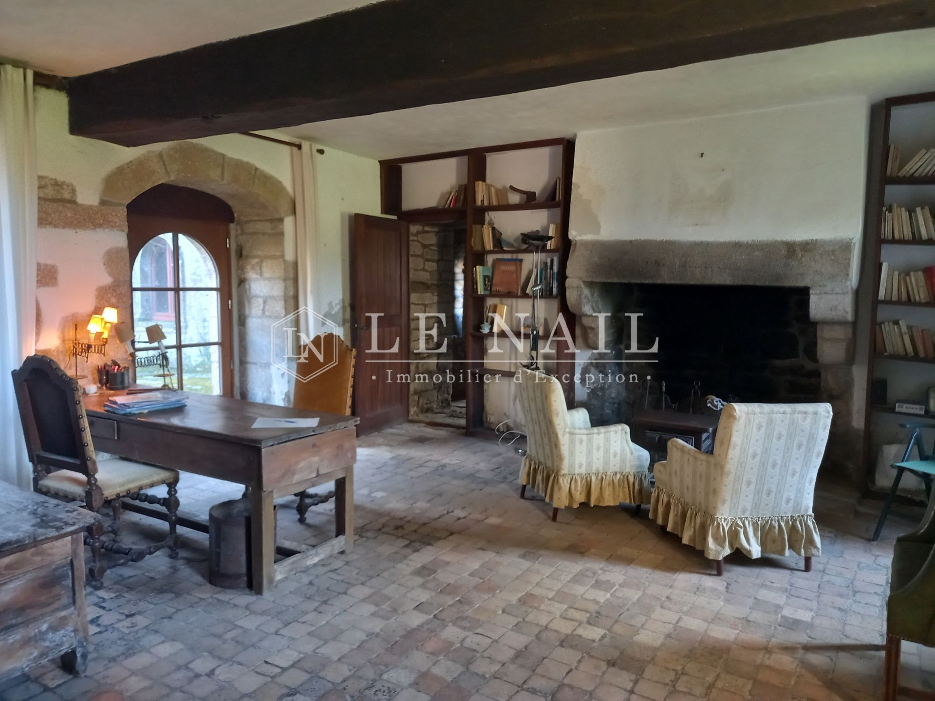 manoir 12 pièces en vente à MARZAN (56130)