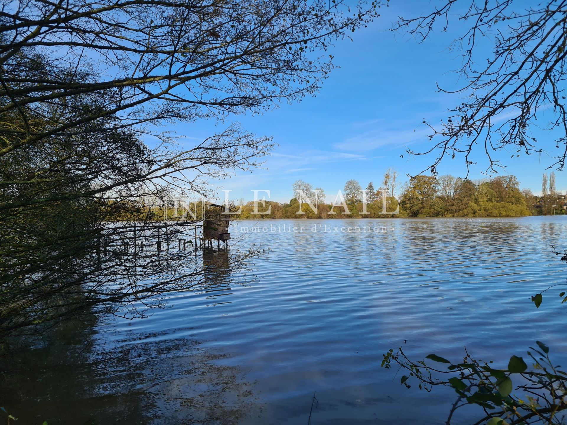 pond for sale on CRAON (53400)