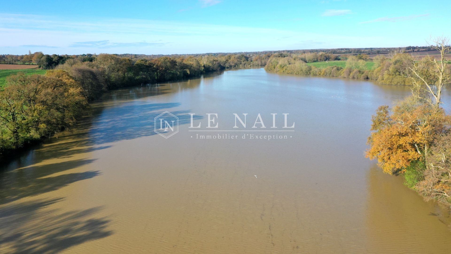 pond for sale on CRAON (53400)