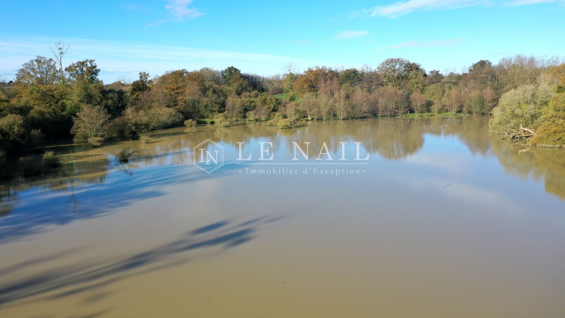 pond for sale on CRAON (53400)