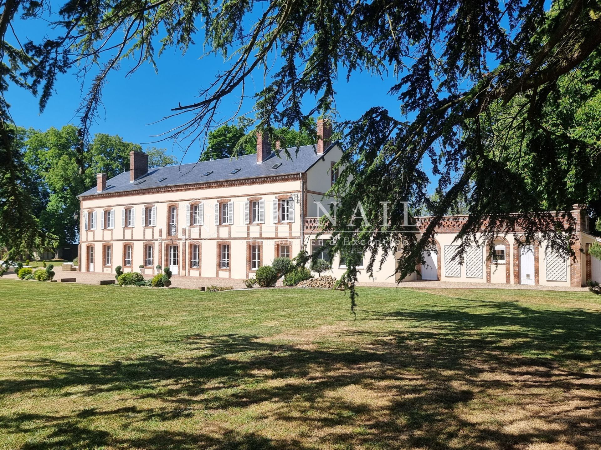 property 15 rooms for sale on VERNEUIL SUR AVRE (27130)