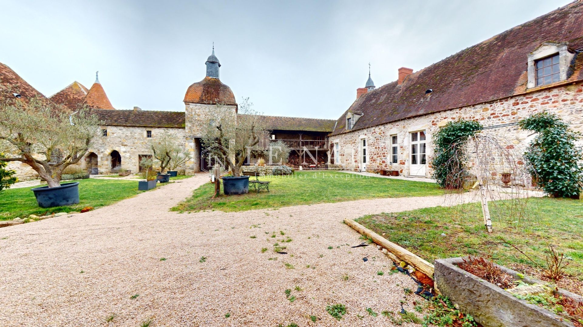 château 5 pièces en vente à MONTLUCON (03100)
