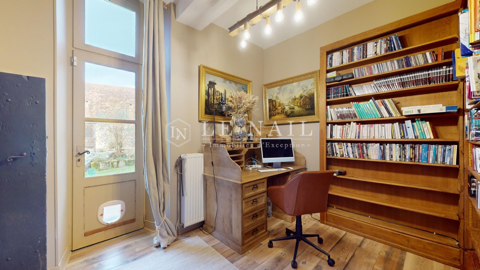 castle 5 rooms for sale on MONTLUCON (03100)
