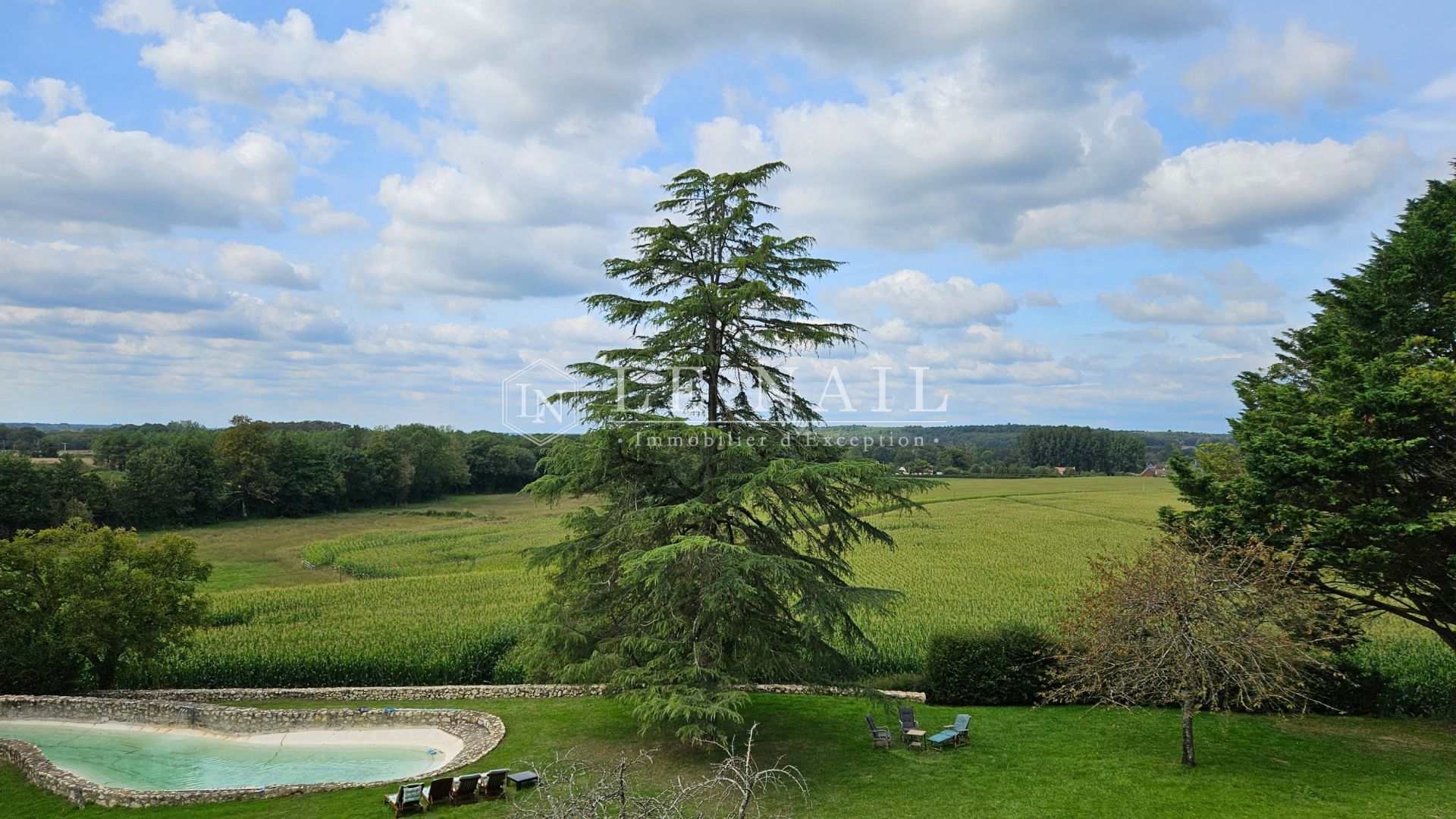 manor house 18 rooms for sale on LE MANS (72000)