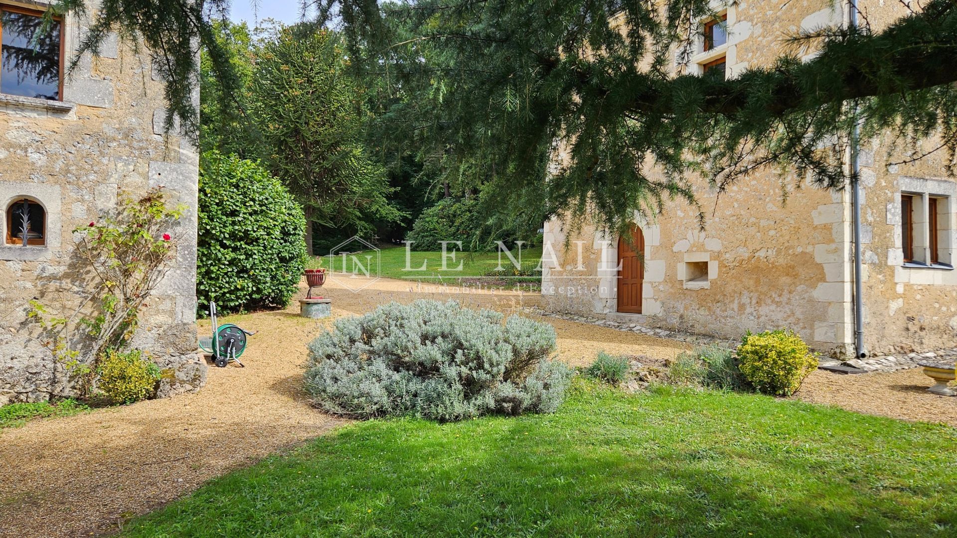 manoir 18 pièces en vente à LE MANS (72000)
