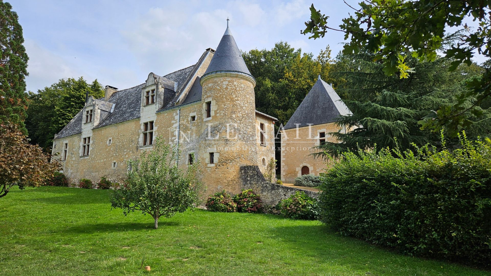 manoir 18 pièces en vente à LE MANS (72000)