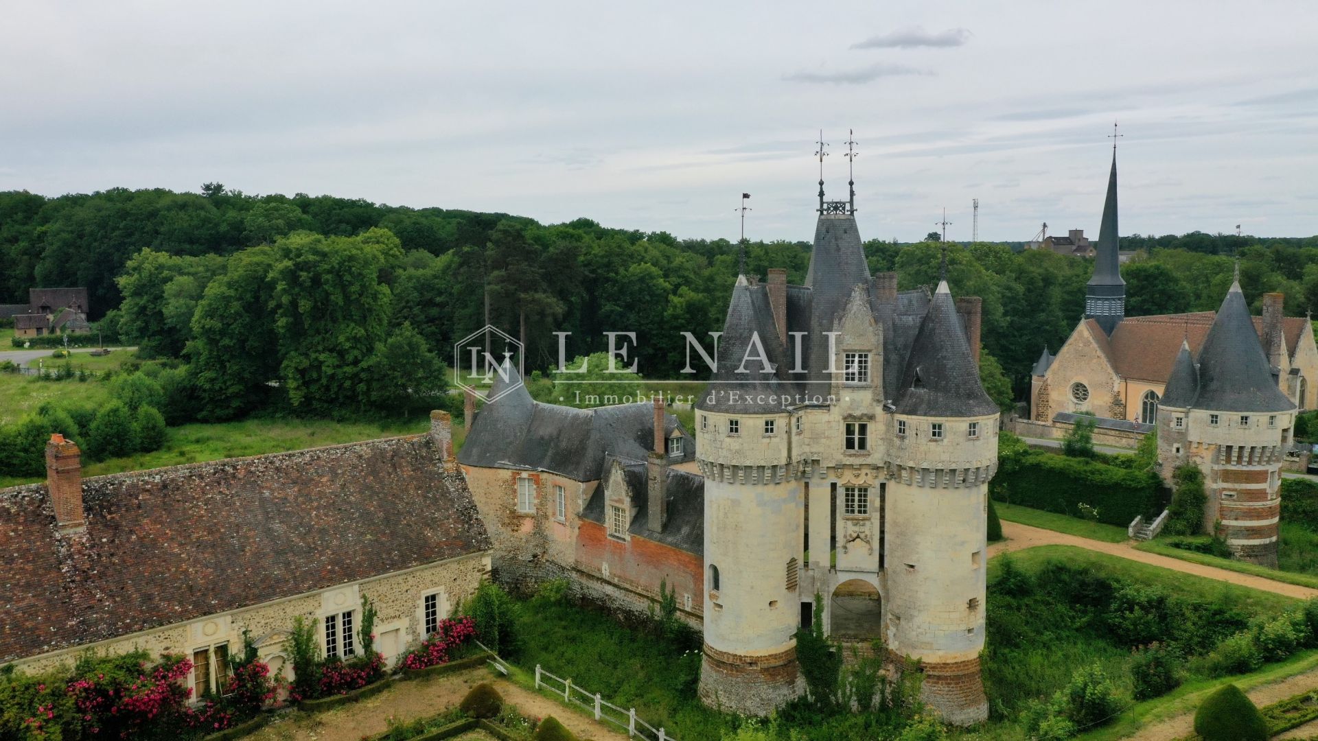 château 18 pièces en vente à ILLIERS COMBRAY (28120)