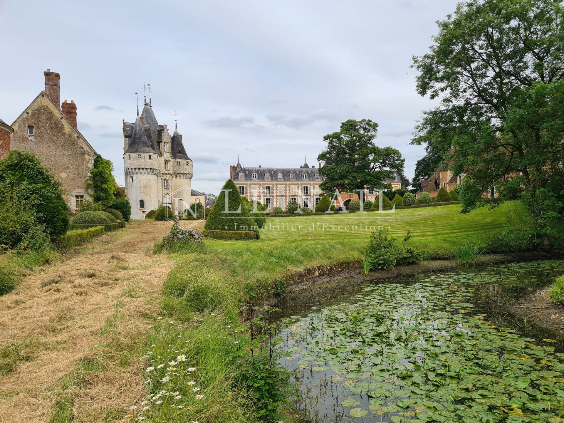 château 18 pièces en vente à ILLIERS COMBRAY (28120)