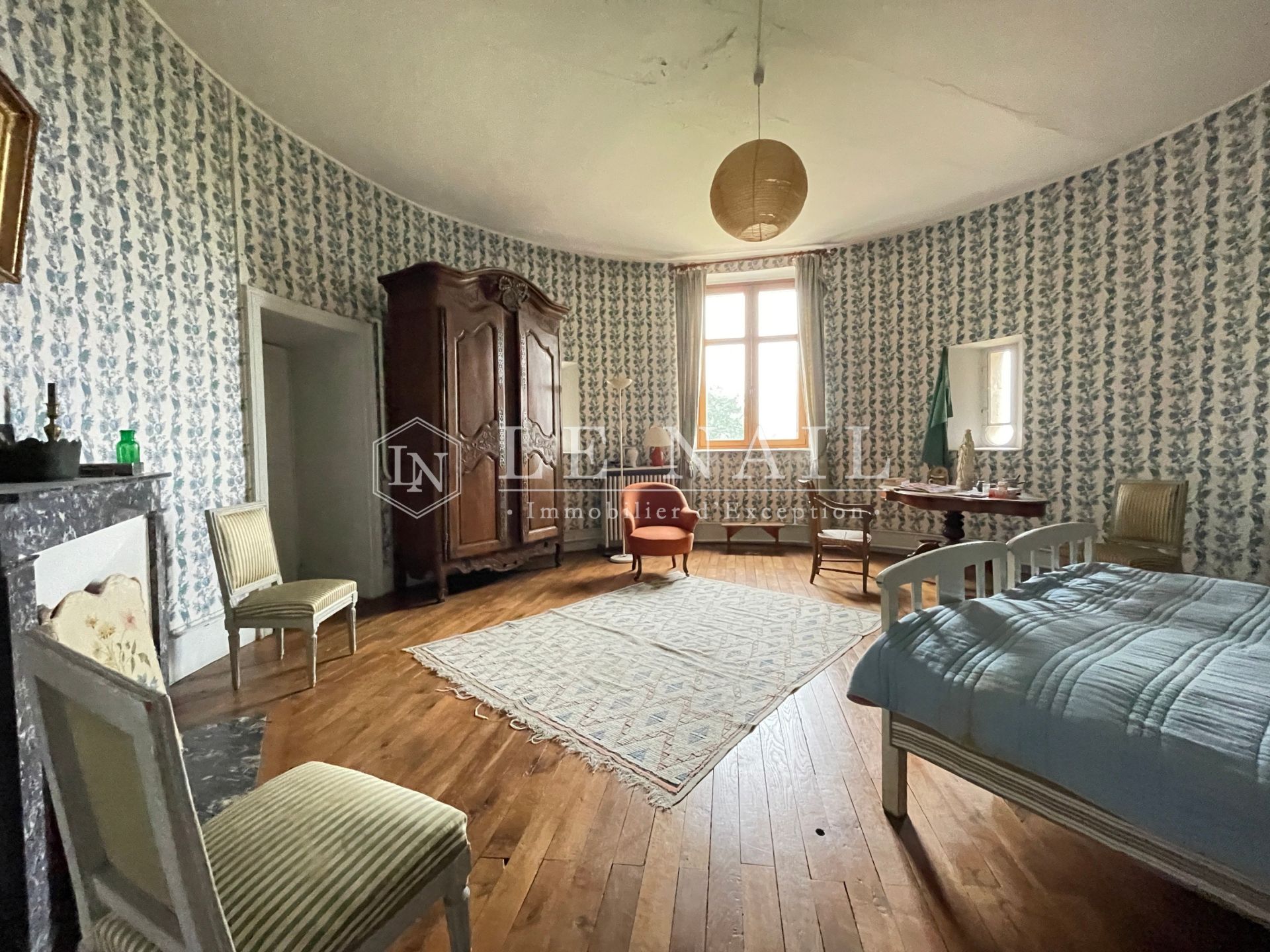 château 30 pièces en vente à CHATEAUROUX (36000)
