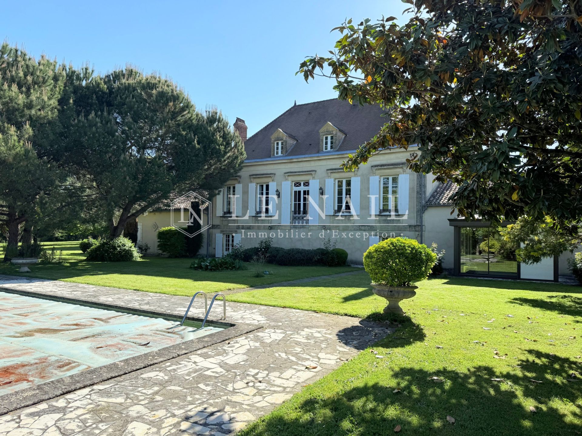 maison de maître 8 pièces en vente à BERGERAC (24100)