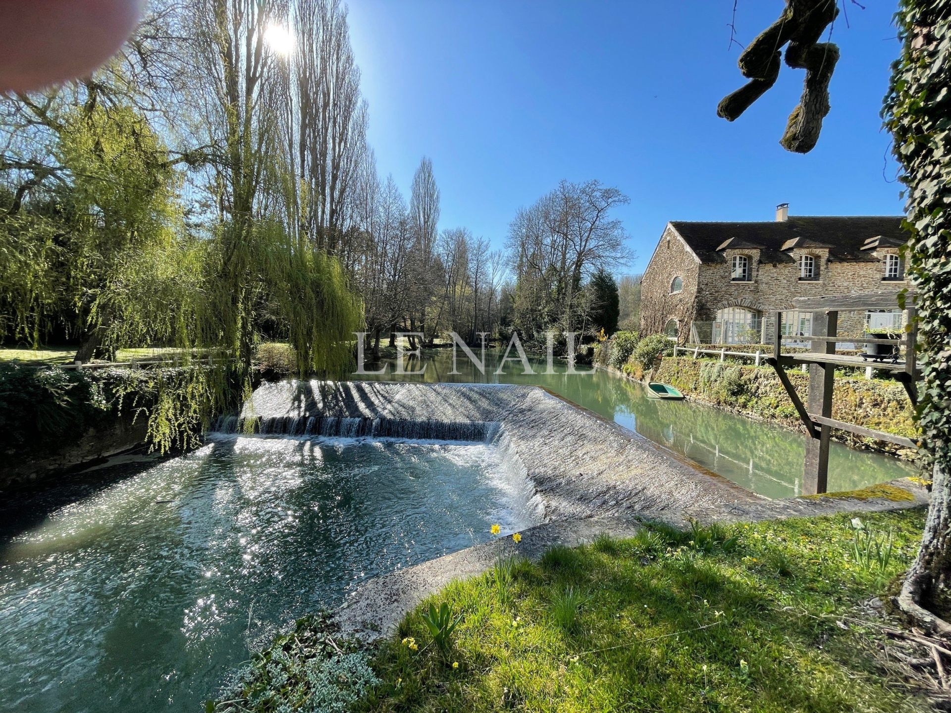 propriété 30 pièces en vente à COULOMMIERS (77120)